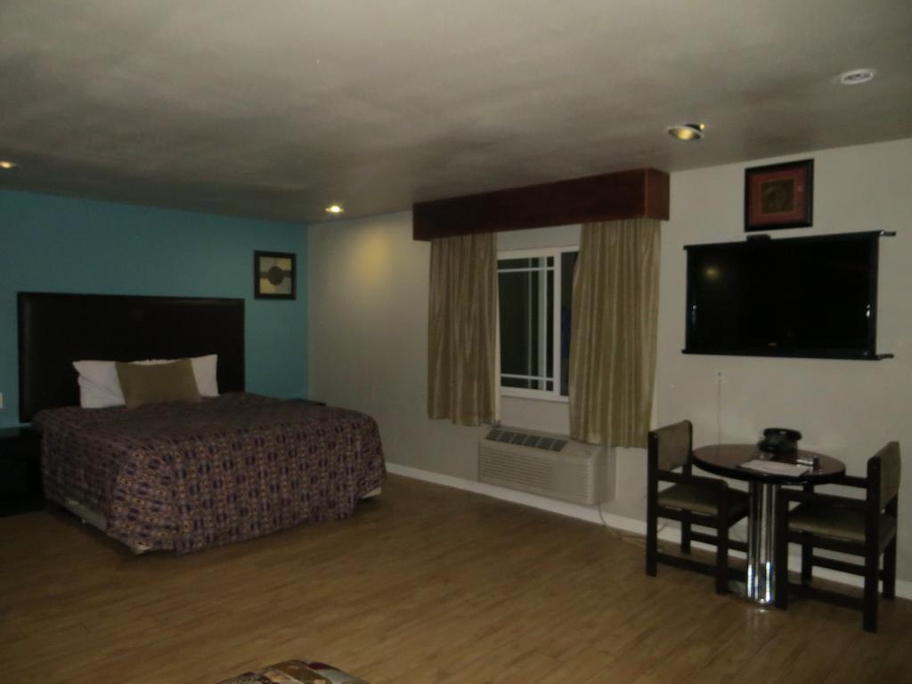 Rocky Inn Лонг Бийч Стая снимка